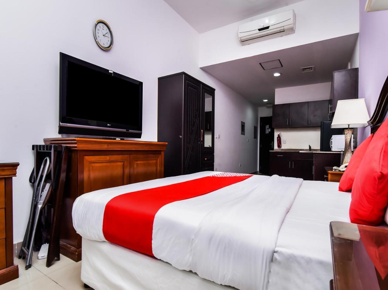 Oyo 138 Empire Hotel Apartments ดูไบ ภายนอก รูปภาพ