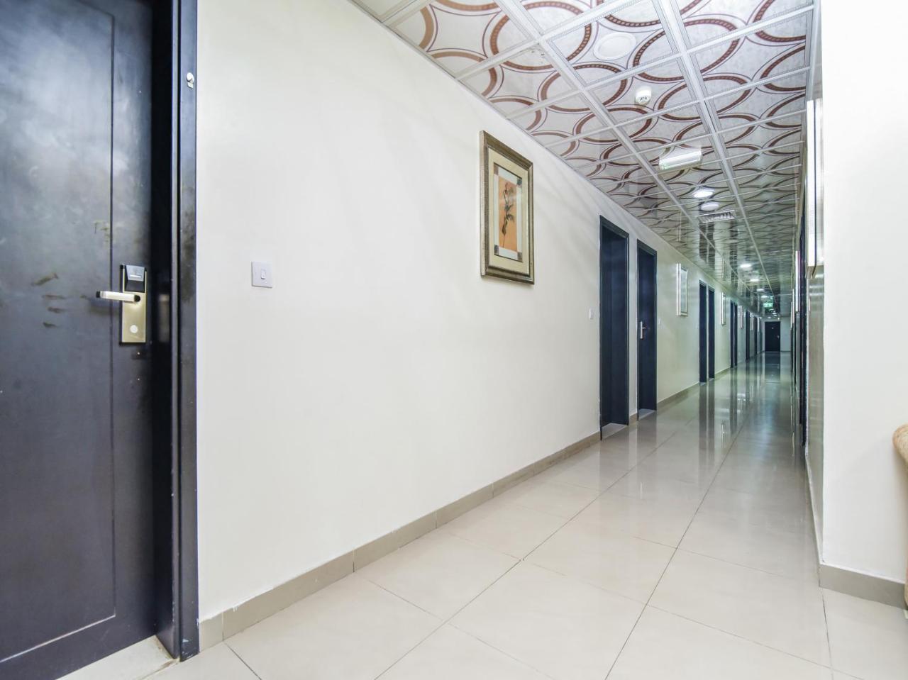Oyo 138 Empire Hotel Apartments ดูไบ ภายนอก รูปภาพ