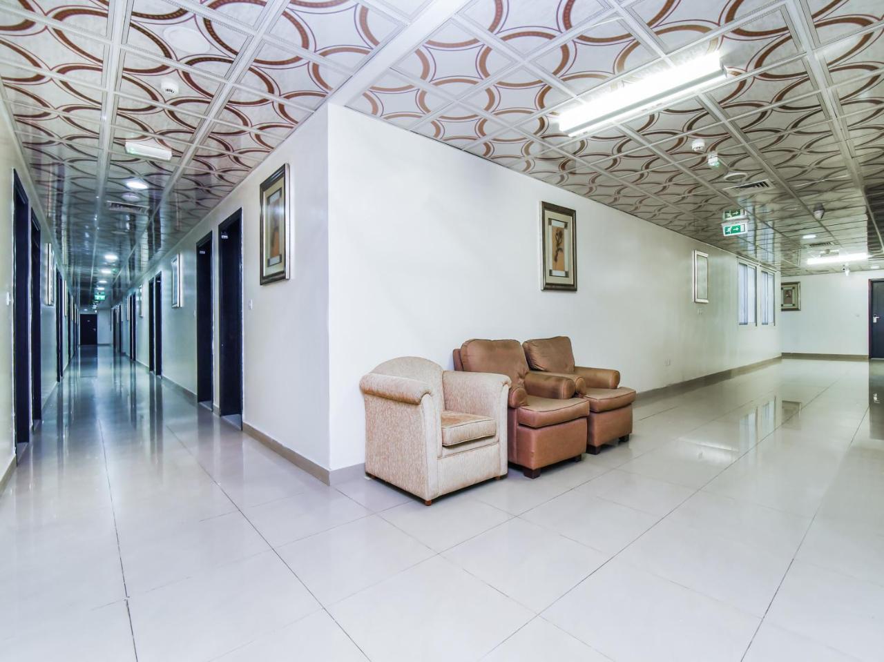 Oyo 138 Empire Hotel Apartments ดูไบ ภายนอก รูปภาพ