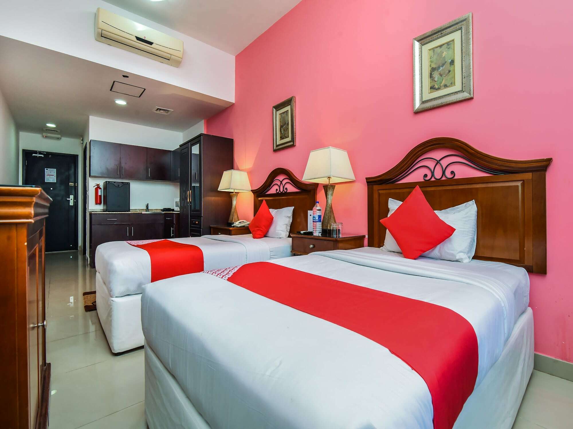 Oyo 138 Empire Hotel Apartments ดูไบ ภายนอก รูปภาพ
